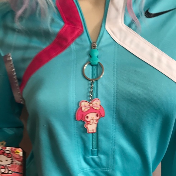 Adorable 🍭vintage my melody 🎵 hoodie and earrings set💕 - Picture 6 of 14